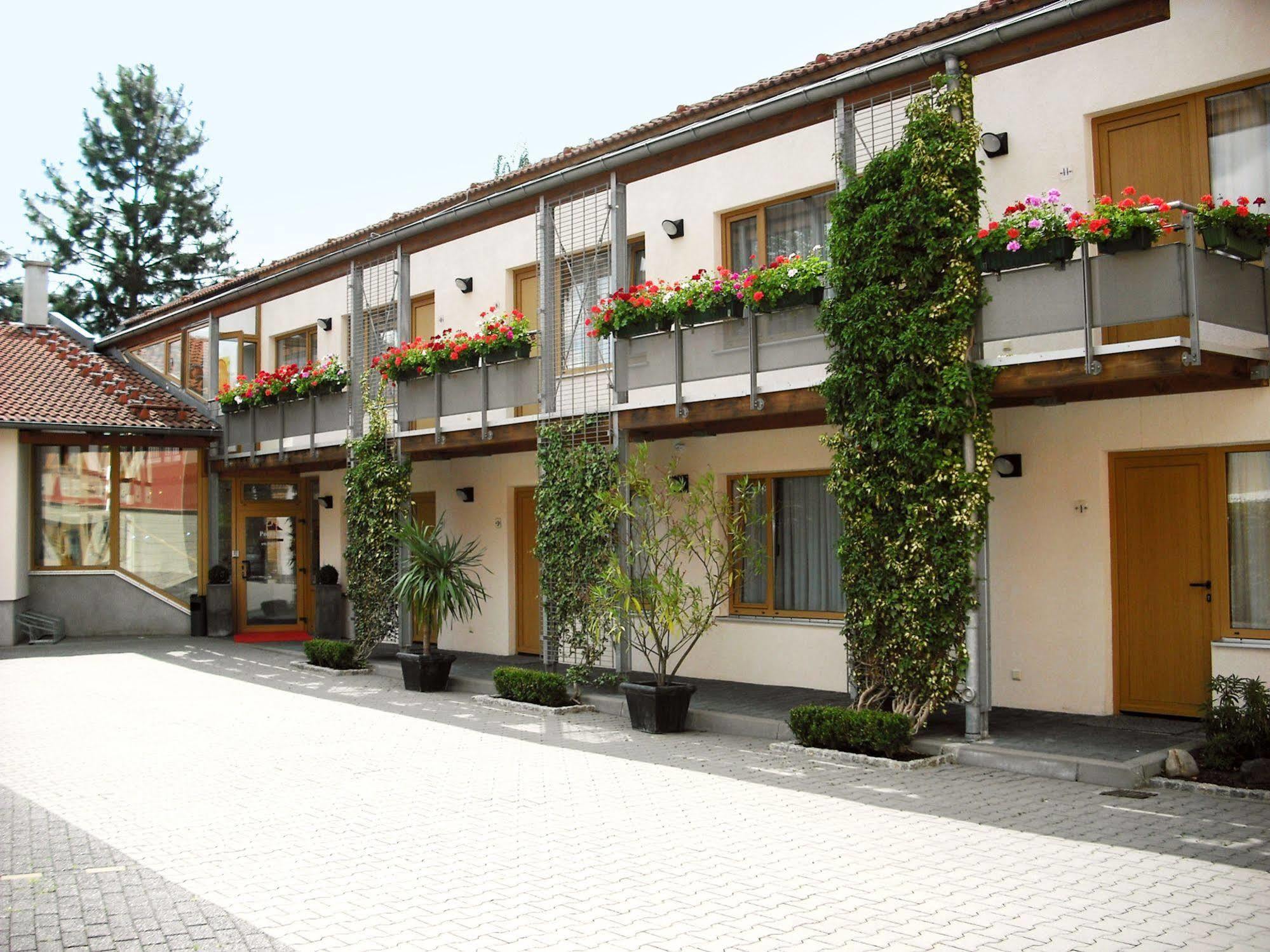 Port Inn Hotel Eichwalde Exterior photo